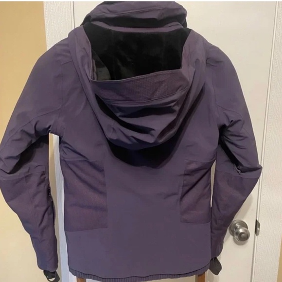 Salomon size xs ski/board jacket - Picture 5 of 7